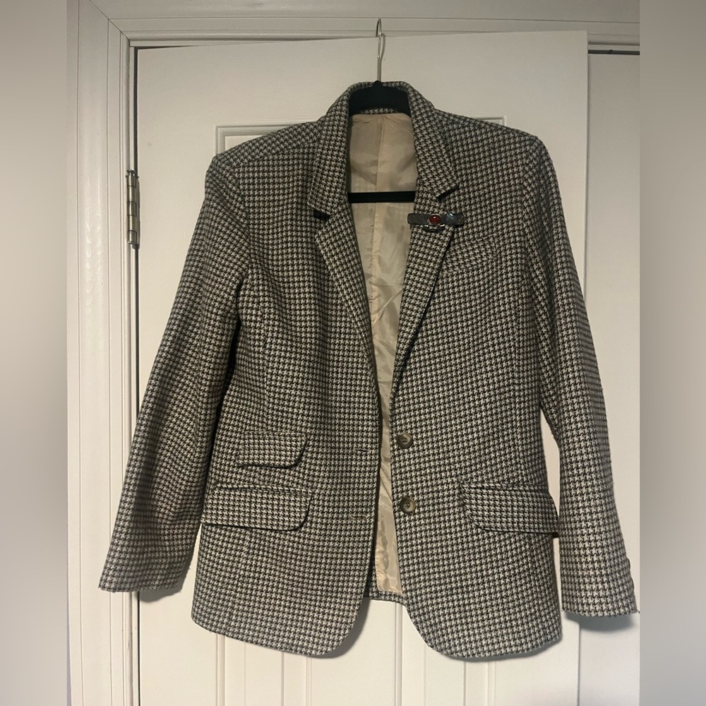 Classic Black and White Houndstooth Blazer